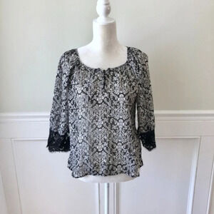 Crescent Stitch Fix Printed Blouse w Lace NWT S